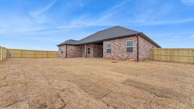 Building Photo - 109 N Panther Ave