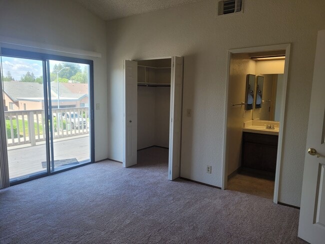 Building Photo - 1189 Greenhill Drive, Roseville