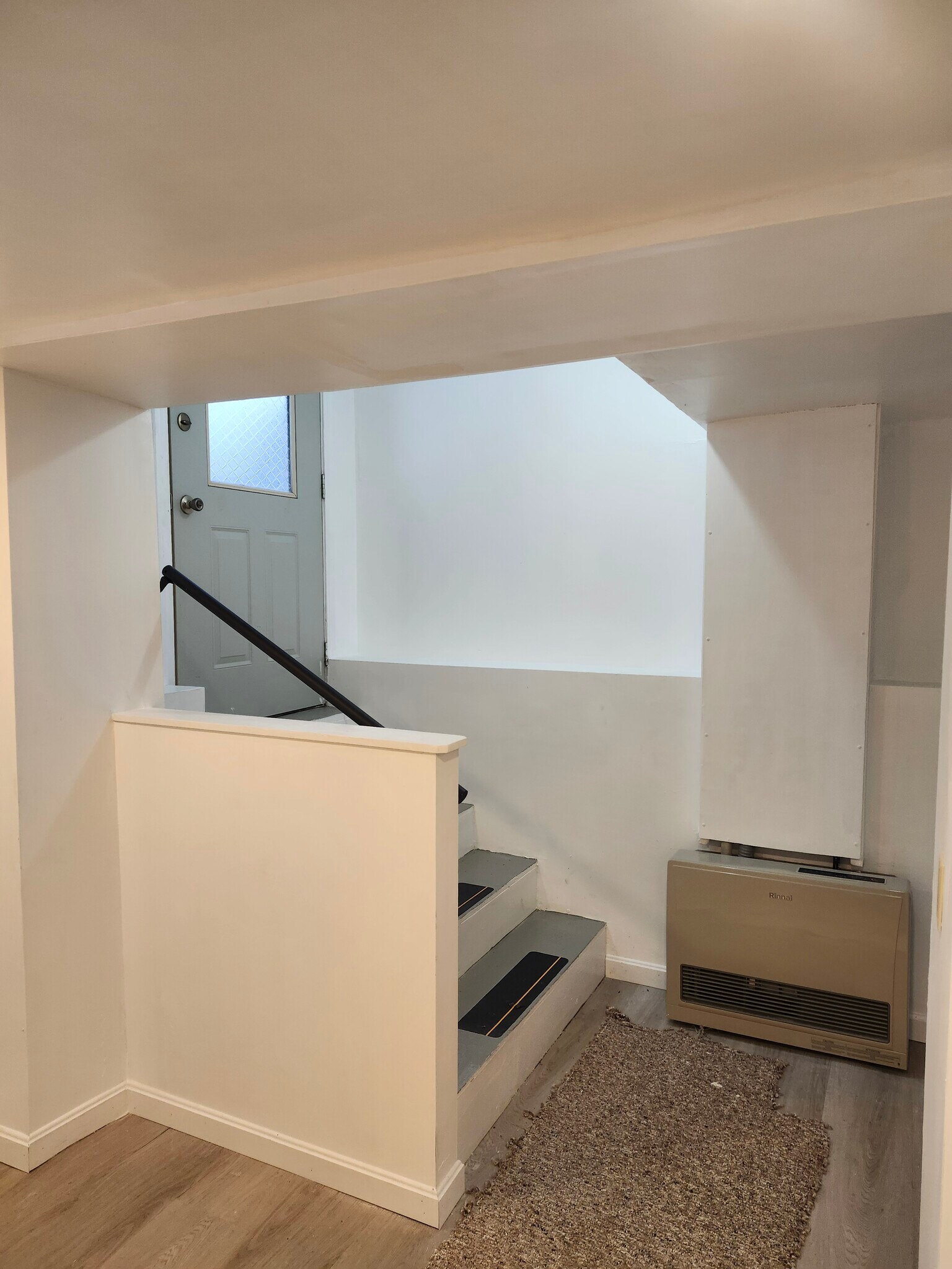 Building Photo - 4 Church St