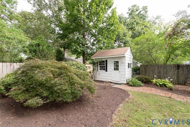 Building Photo - 2016 Denton Dr