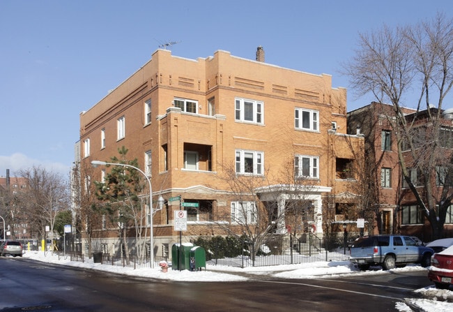 Primary Photo - 754-756 W Bittersweet Pl