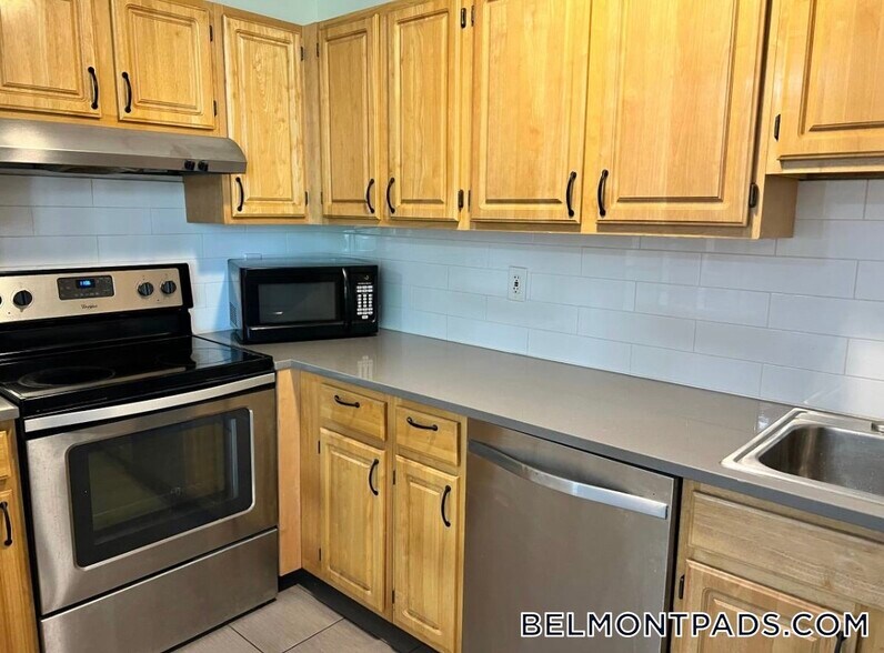 Primary Photo - 125 Trapelo Rd