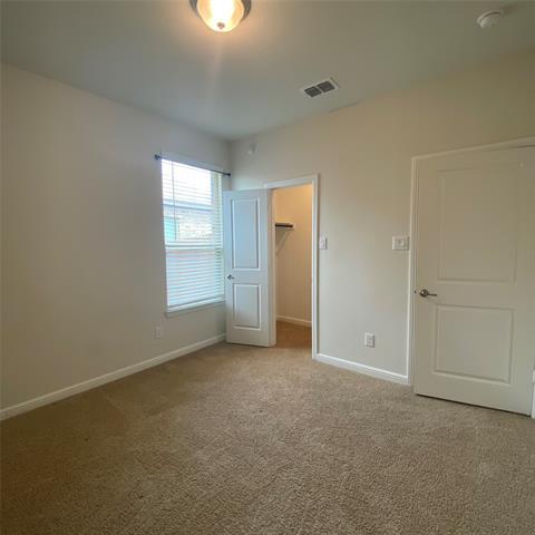 Building Photo - 527 Golden Bell Dr
