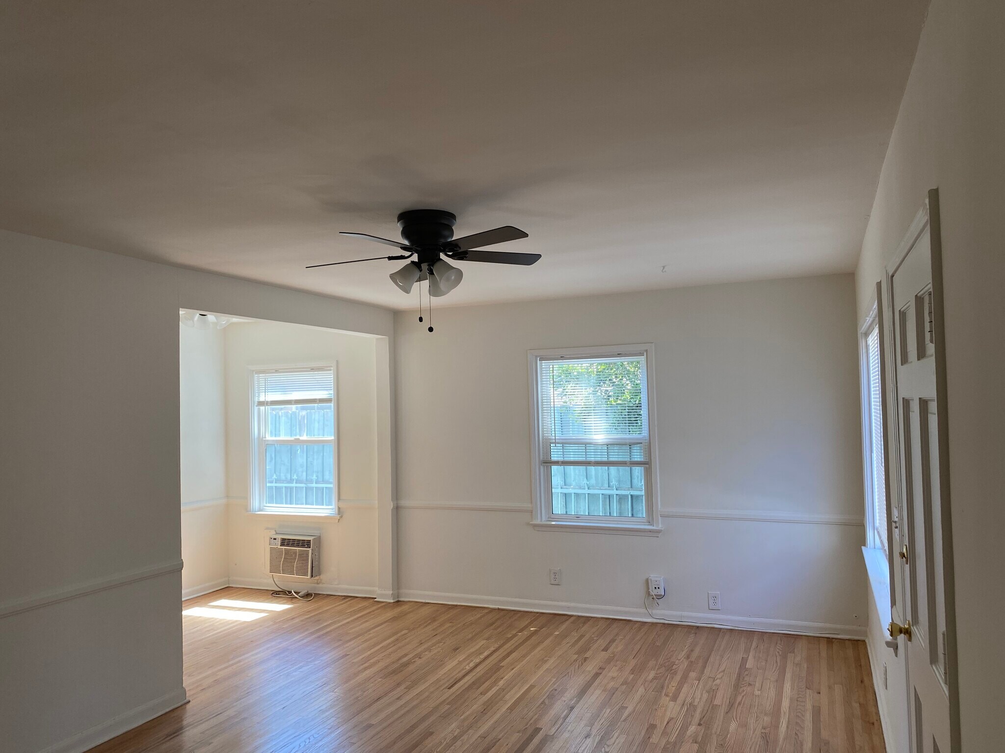 Building Photo - 8062 Sepulveda Blvd