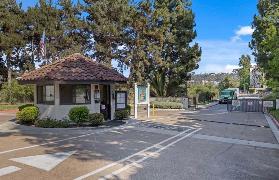 Building Photo - 5895 Friars Rd