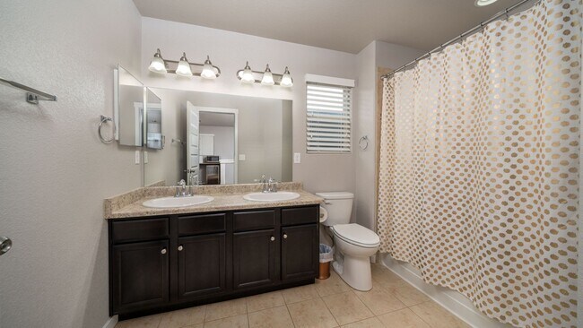 Building Photo - Furnished Rental in the Spring Creek Neighborhood