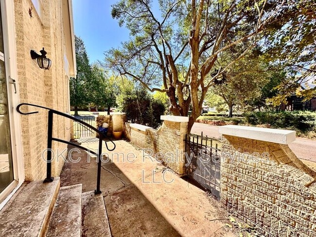 Building Photo - 1947 NW 20th St