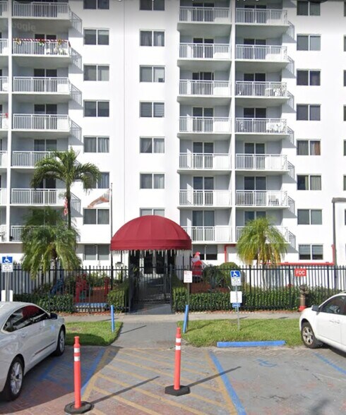 Building Photo - 1251 NE 108th St