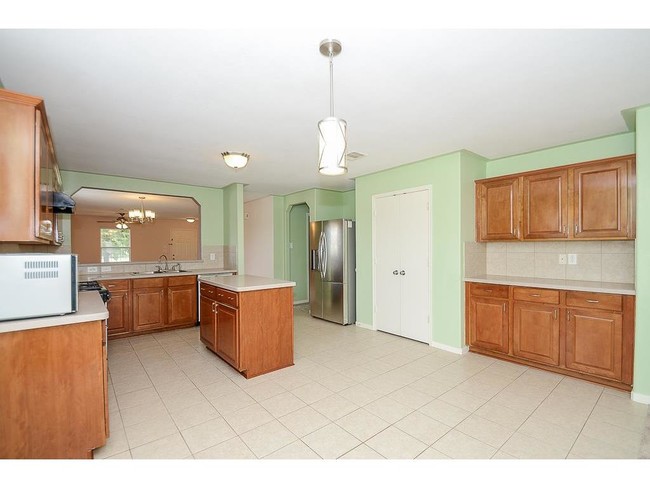 Building Photo - 21402 Doral Rose Ln