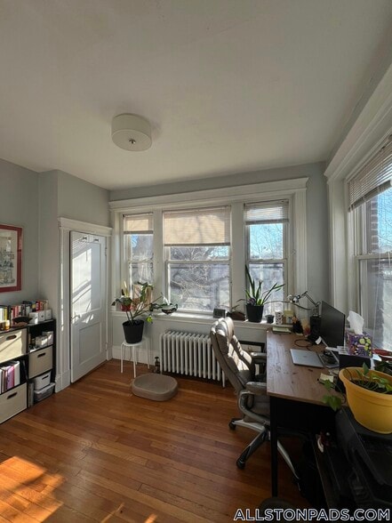 Building Photo - 26 Park Vale Ave