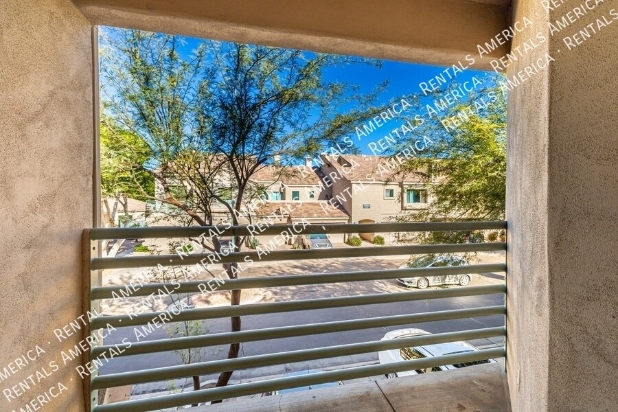 Building Photo - 7550 E Earll Dr