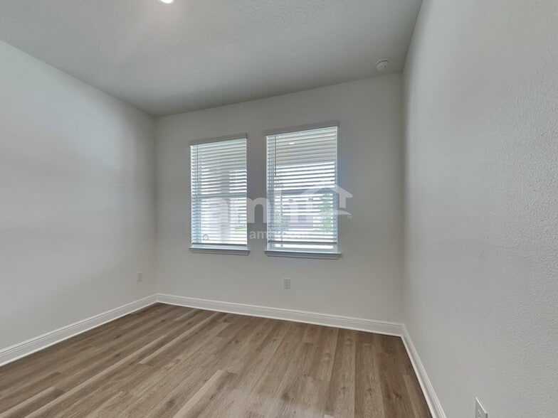 Building Photo - 6524 Atlantic Bch Ave