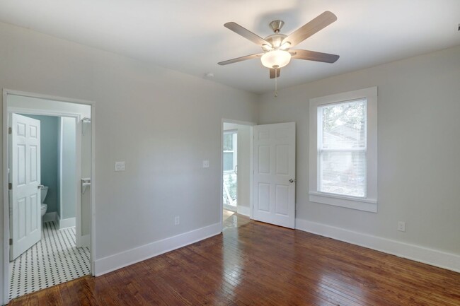 Building Photo - Completely Renovated - Three Bedroom, Two ...