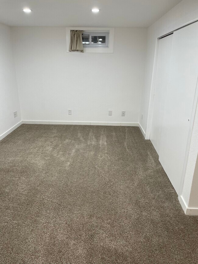 Building Photo - 6243 Gray St