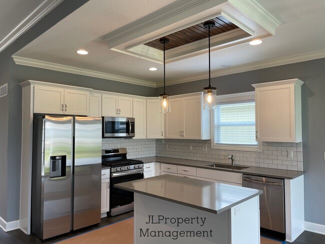 Building Photo - 15332 Jessica St