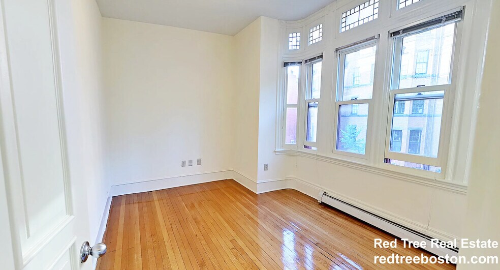 Unit 6 - 197 Commonwealth Ave