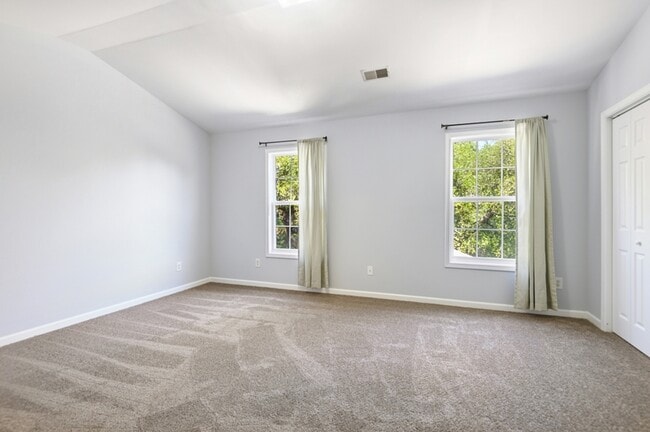 Building Photo - 1406 Hamlin Park Cir