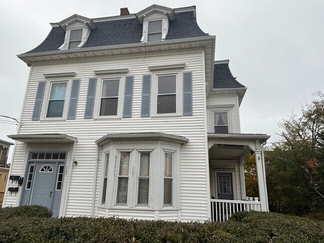 Primary Photo - 127 Court St