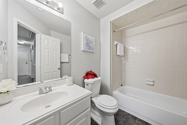 Building Photo - 2319 Falcon Knoll Ln