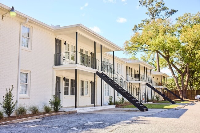 Building Photo - River Front Apartments