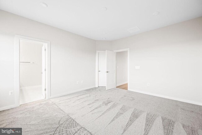 Building Photo - 42508 Invergordon Ter