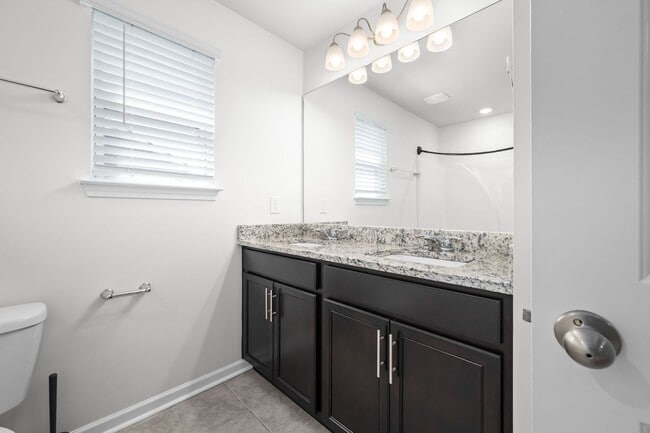 Building Photo - 1011 Alta Vis Ln