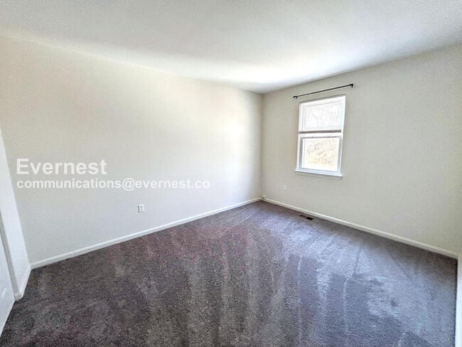 Building Photo - 1246 Thomas Jefferson Pl