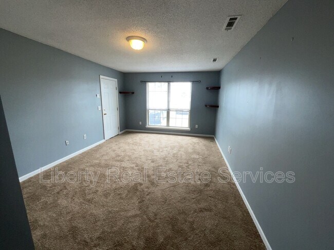 Building Photo - 215 Bridgemont Way