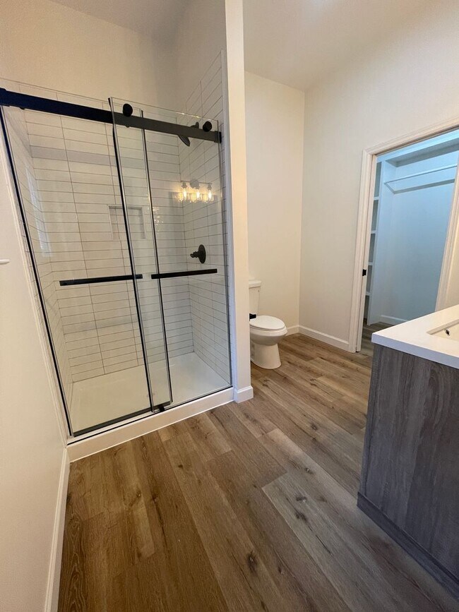 Building Photo - Charming Remodeled Home in Chattanooga