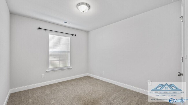 Building Photo - 146 Abercorn Dr
