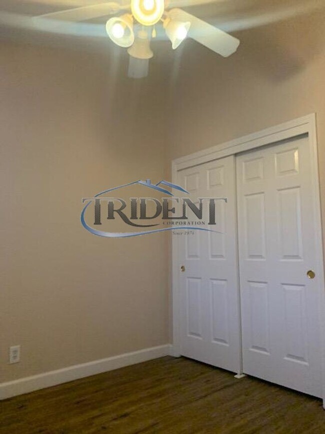 Building Photo - 1022/1024 Gilliland Drive