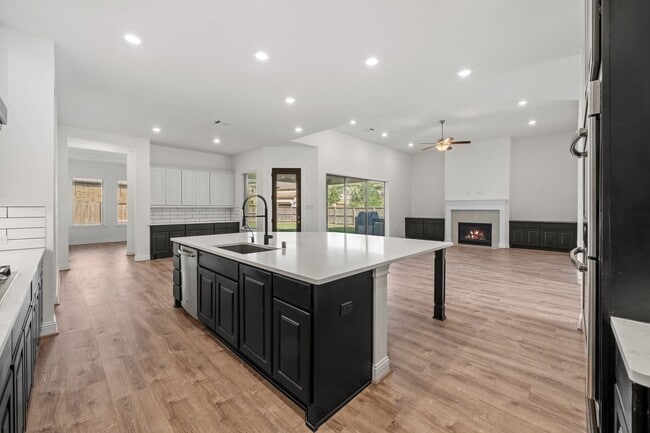 Building Photo - 18935 Wild Thornberry Dr