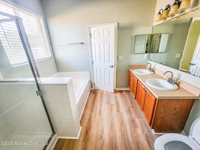 Building Photo - 1421 Halstead Ave NW