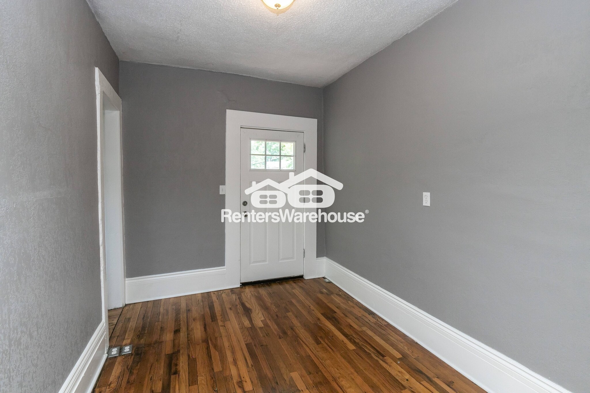 Building Photo - 4105 Oak St