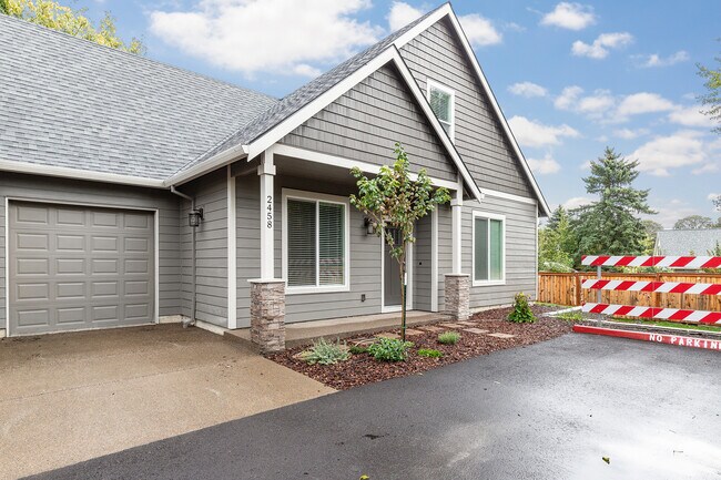 Primary Photo - 2462 SW 185th Ave