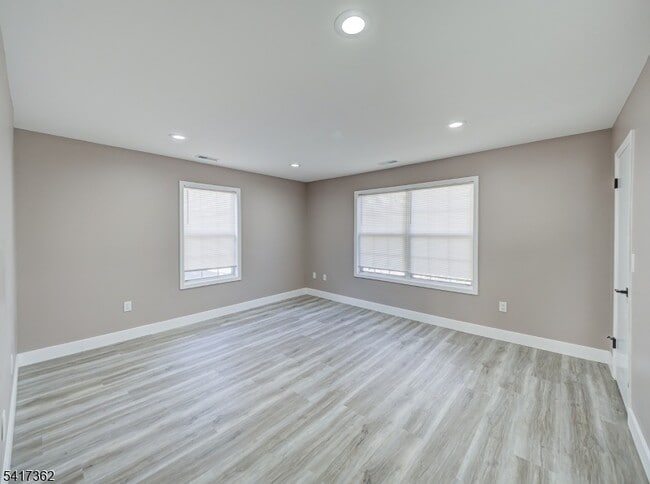 Building Photo - 1141 Clawson Ct