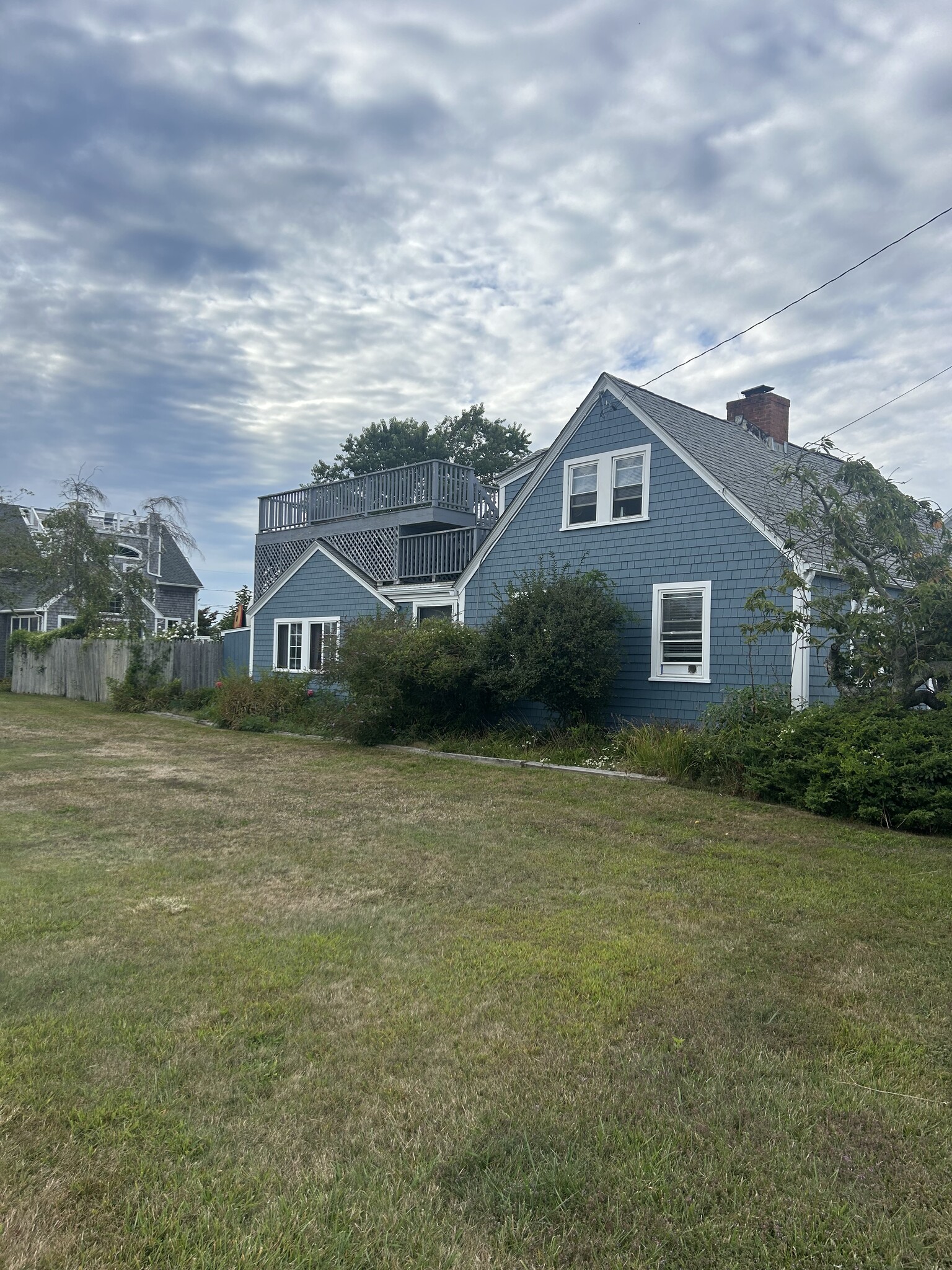 Main house, back apartment with rooftop deck - 30 Ninigret Ave