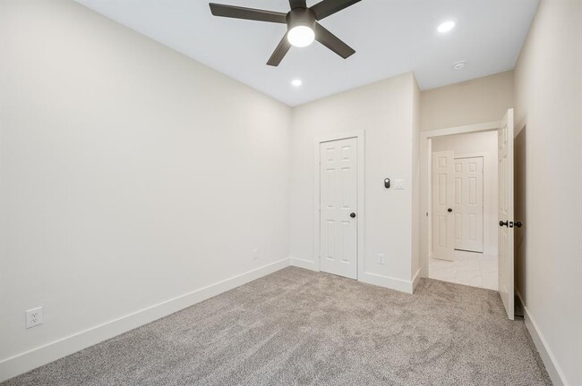 Building Photo - 16346 Summer Dawn Ln