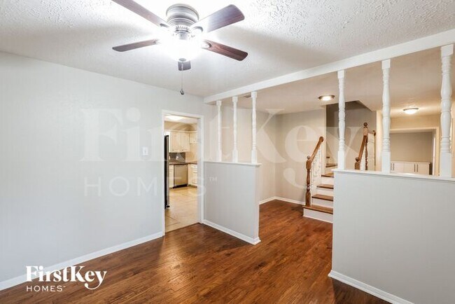 Building Photo - 25603 Pecan Valley Cir