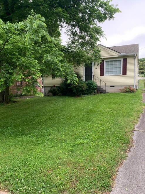 Building Photo - 716 S 14th St