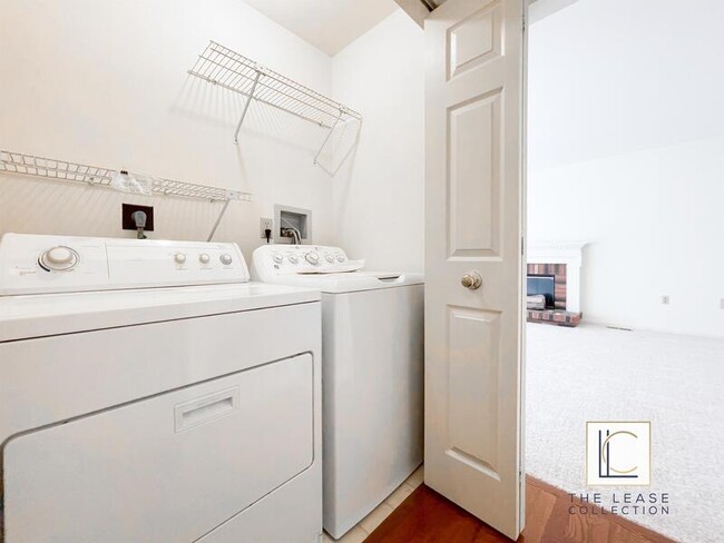 Building Photo - 15412 Overlea Ct