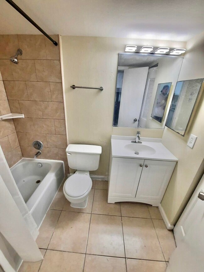 Building Photo - 1500 N Congress Ave