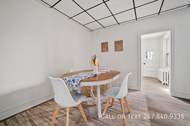 Building Photo - 312 E Eleanor St