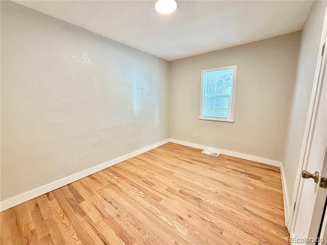 Building Photo - 988 Yates St