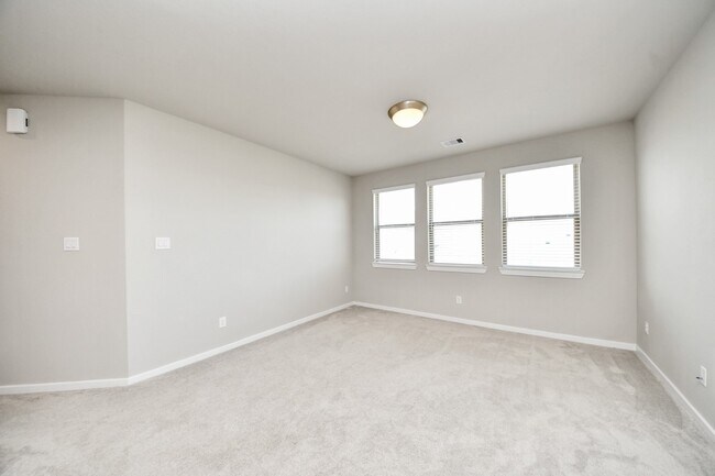Building Photo - 24754 Levante Dr