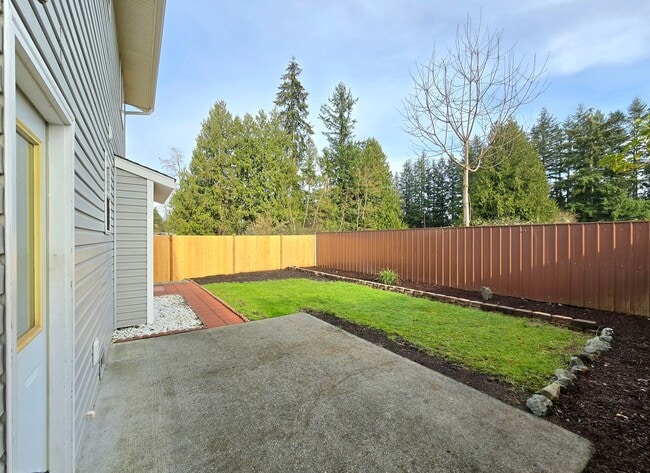 Building Photo - 7513 59th Dr NE