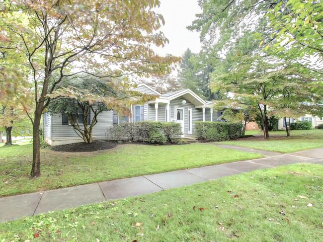 Primary Photo - 717 Woodburn Rd