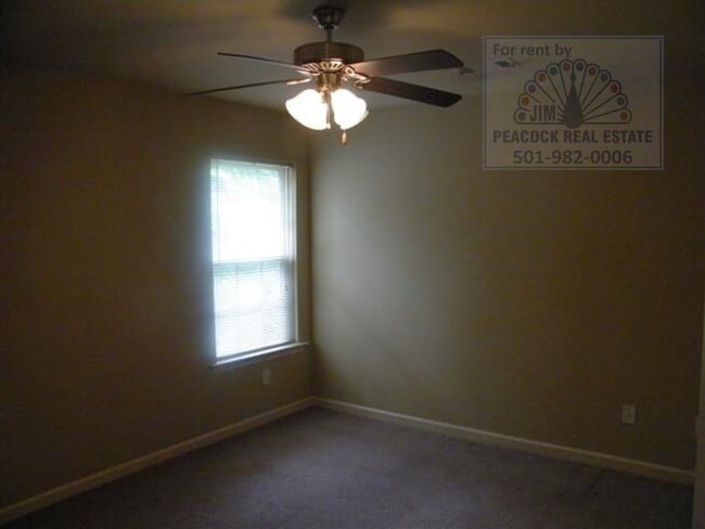 Building Photo - 220 Natalie Ln