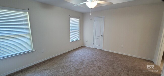 Building Photo - 7339 Franklin Square Ct