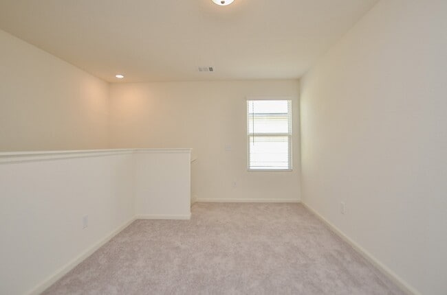 Building Photo - 1025 Long Bay Ct